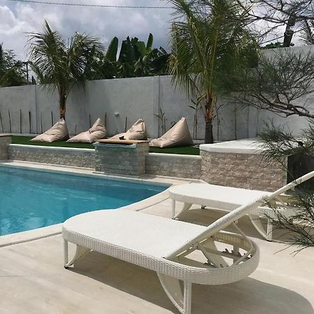 Kelapa Surf Villa Pulukan Ngoại thất bức ảnh